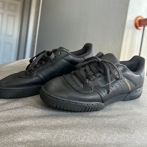 Yeezy Calabasas Powerphase core black